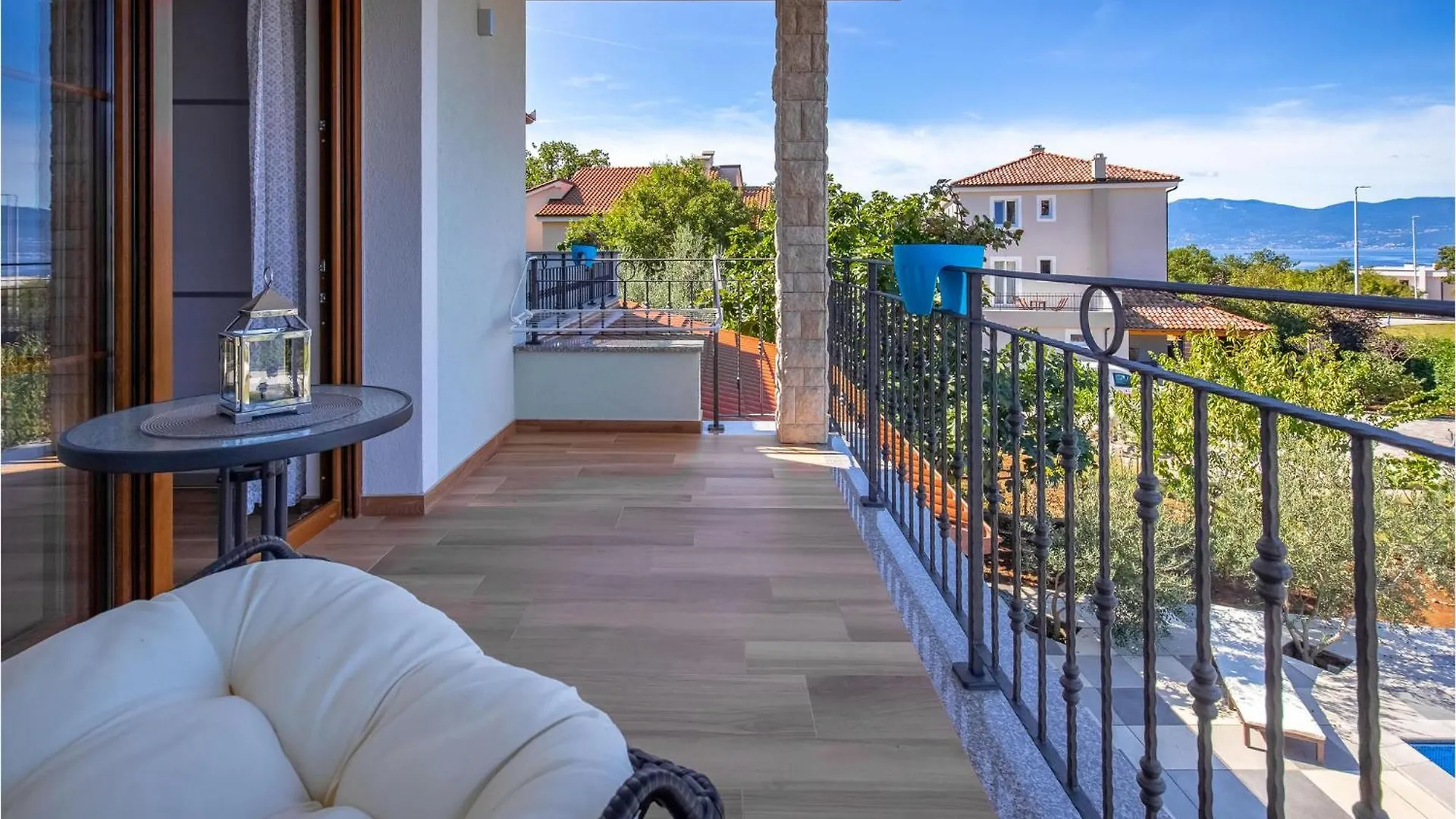 Lovely Home In Kostrena With Wifi 펜션